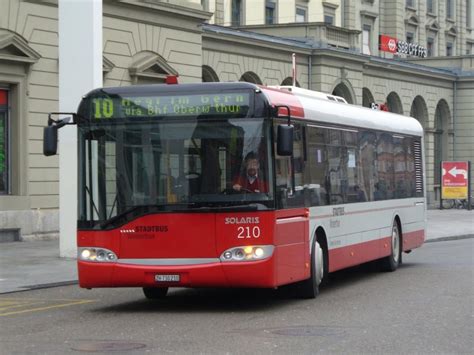 Solaris Stadtbus Nr Zh Eingeteillt Auf Der Linie Vor Dem