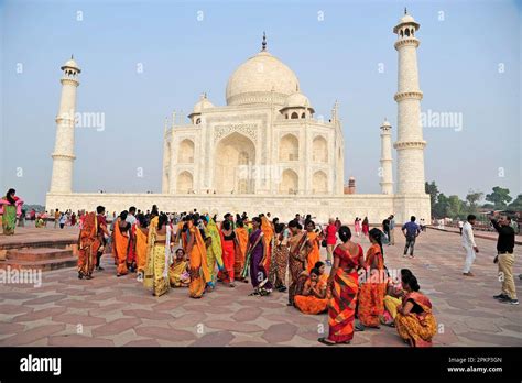 View of the Taj Mahal, India Stock Photo - Alamy