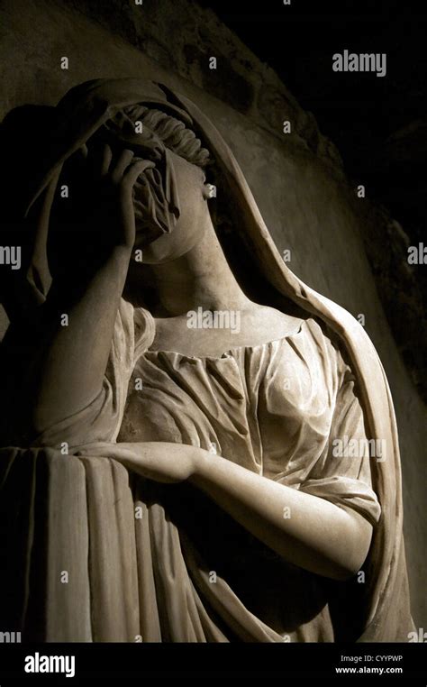 white marble classic statue of a woman crying Stock Photo - Alamy