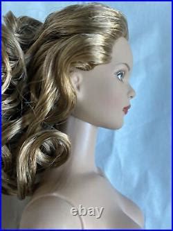 Tonner Tyler Wentworth Nude Wild Spice Fashion Doll Bending Wrist