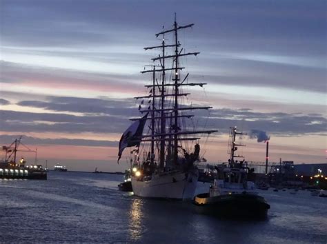 In Pictures One Of The Worlds Largest Tall Ships Cuauhtémoc Sails