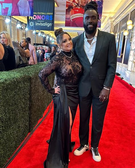 Who Is Nfl Linebacker Devondre Campbells Wife Nicole The Irish Sun