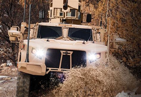 Oshkosh Jltv Joint Light Tactical Vehicle 4x4 Wheeled Mutilrole Light Combat Vehicle