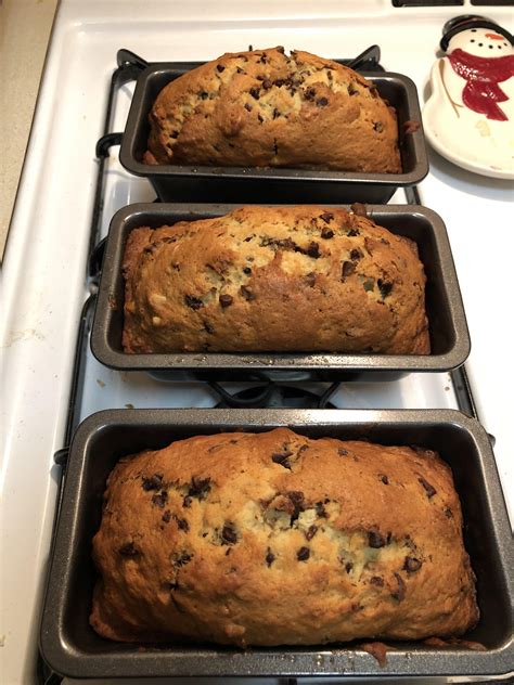 Chocolate Chip Walnut Banana Bread To Make Hunkering Down Easier R