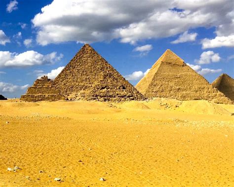 Pyramids Of Giza Great Pyramids Of Egypt The Seventh Wonder Of The World Ancient Megaliths