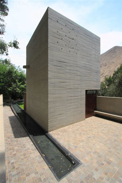 De La Piedra Chapel N Mena Arquitectura