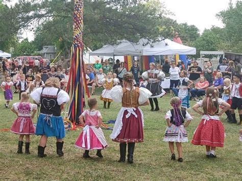 Dwight Ne Czech Festival 2024 - Daisie Vonnie