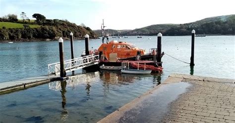 Roger G3XBM S Mainly Amateur Radio Blog Salcombe Lifeboat NOT Amateur Radio