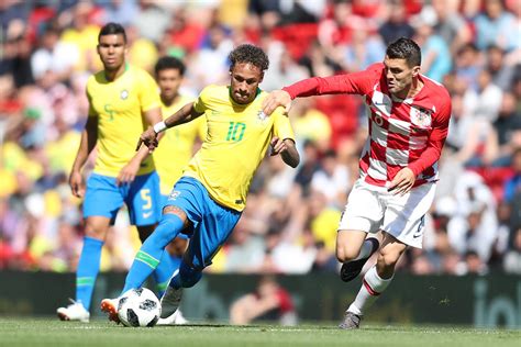 Seleção Brasileira defende invencibilidade contra Croácia em Copas do