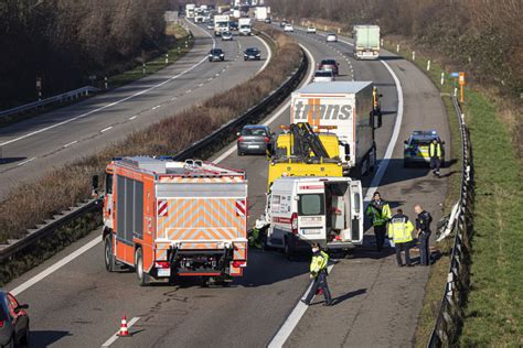 A5 Bei Freiburg Nach Schwerem Unfall Zeitweise Gesperrt Freiburg