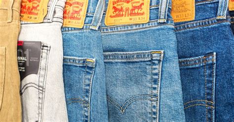 levis expected  surpass  earnings projections nyselevi