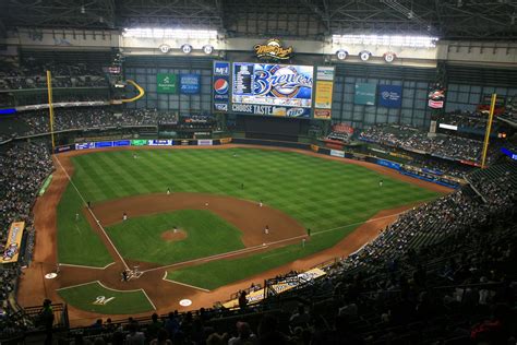 Miller Park Milwaukee Wi Home Of The Milwaukee Brewers September