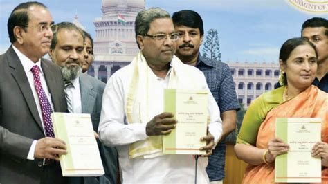 sixth pay commission recommends  hike  state government employees