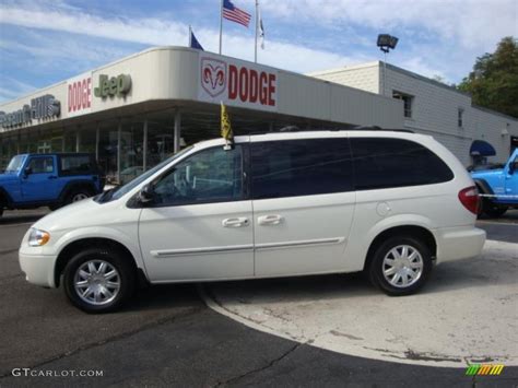 Stone White Chrysler Town Country Touring Photo