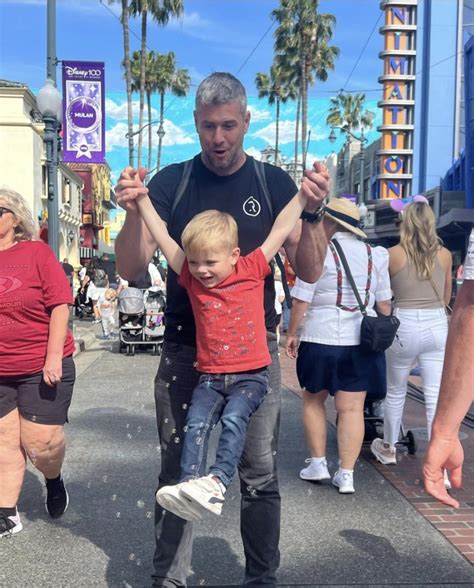 Ant Anstead Shares Photos Of Disneyland Adventure With Son Hudson Us