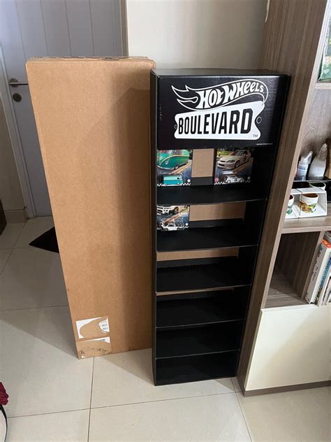 Rak Display Hot Wheels Edisi Boulevard Toys Collectibles Mainan Di Carousell