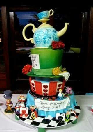 Pin By Patty Wilson On Alice In Wonderland Cakes Alice In Wonderland