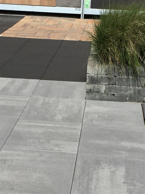 Mooie Grijze Tuintegels 60x60 Tuin Ideeën Tuin Bestrating Tuin