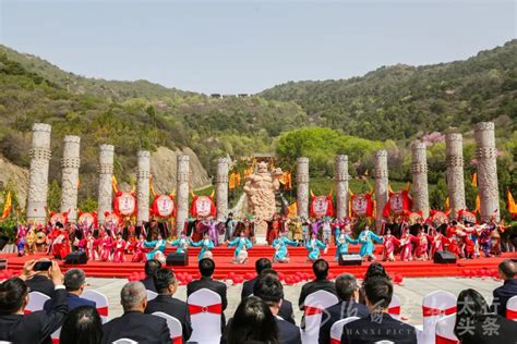 “问祖炎帝 寻根高平”第八届海峡两岸神农炎帝经贸文化旅游招商系列活动启动澎湃号·媒体澎湃新闻 The Paper