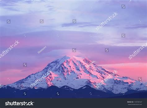 2,531 Mount rainier at sunset Images, Stock Photos & Vectors | Shutterstock