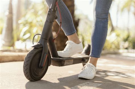 Things You Must Know Before Buying an Electric Scooter - Your Complete