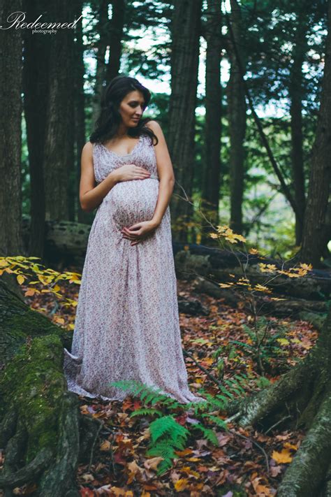 Maternity Shoot So Enchanting RedeemedPhotoraphy Maternity Poses