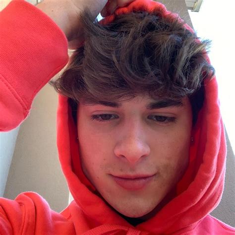 Ryanclem 954790 Followers 612 Following 18468049 Likes Live On