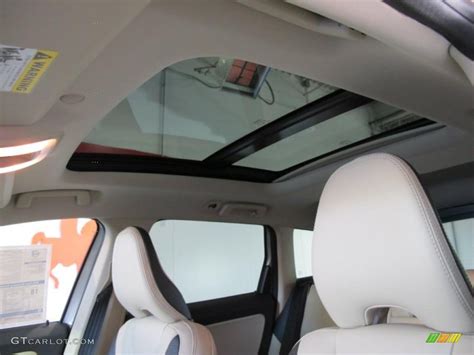 2011 Volvo Xc60 32 R Design Sunroof Photo 41074743