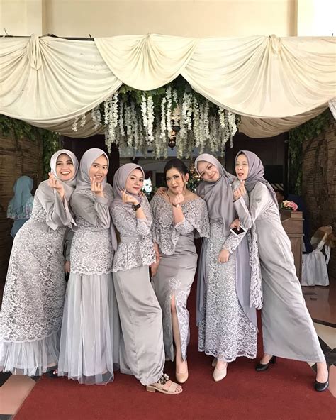 Model Baju Seragam Keluarga Pengantin Baju Brokat