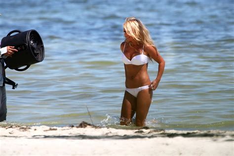 Geri Halliwell Busty Wearing White Bikini At The Photoshoot In Key West Porn Pictures Xxx