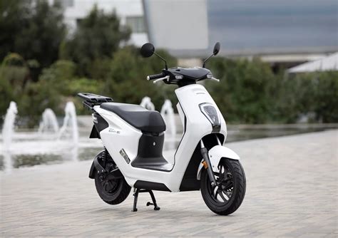 Honda Em E Scooter Ev Honda