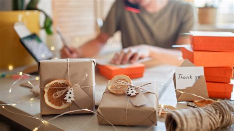 MultiBrief 7 Gifts Your Customers Want This Holiday Season