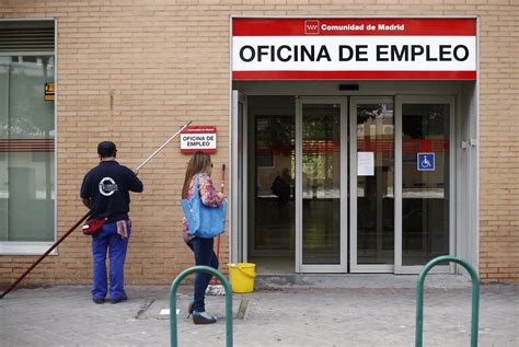 Las Oficinas De Empleo Abrirán 30 Minutos Más Al Día Y Se Podrá Pedir