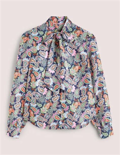 Blouse en soie à col lavallière Bleu marine motif Paisley Charm