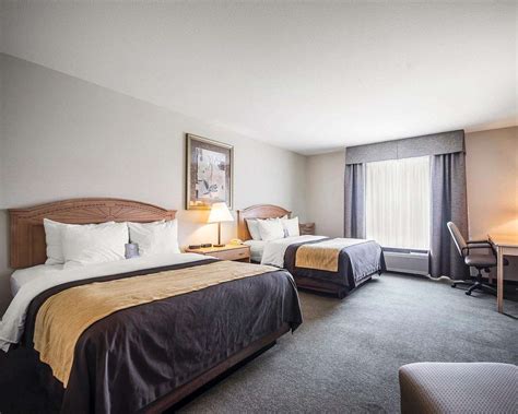 Comfort Inn & Suites Salmon Arm, BC - See Discounts