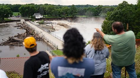 Midwest flooding devastates drenched region still under flood warnings