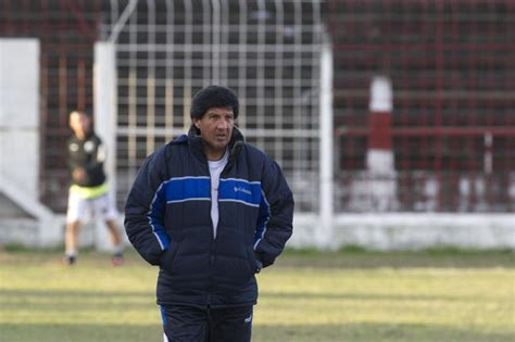 Un Entrenador Tucumano Que Dirige En Bolivia Lanz Una Cruda Confesi N