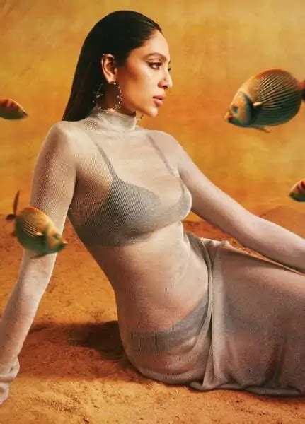 Sobhita Dhulipala Top Hot Pics And Photo