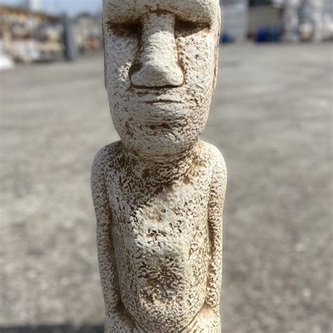 Statua Moai Scultura Dellisola Di Pasqua Statua Tiki In Cemento E