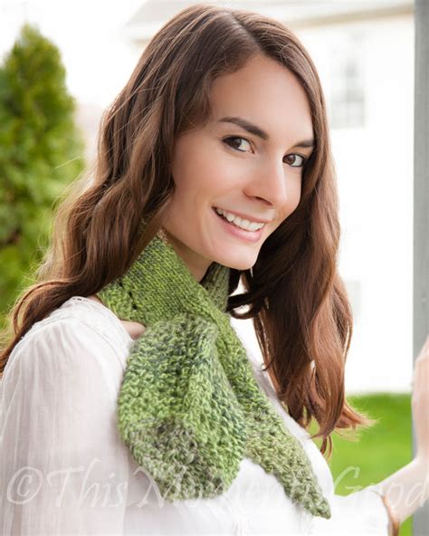 Loom Knit keyhole Scarf PATTERN loom knit Leaf Scarflet Cowl Ascot ...