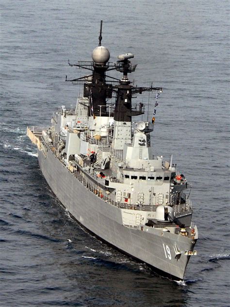 Hms Sheffield F 96 Type 22 Broadsword Class Guided Missile Frigate Royal Navy Royal Navy Ships