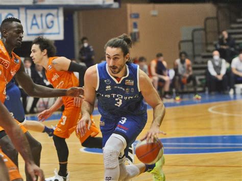 Basket Serie A La Ristopro Fabriano Ai Minimi Termini Va Ko A