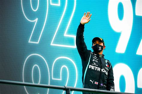 Lewis Hamilton impone récord de más triunfos en la Fórmula 1