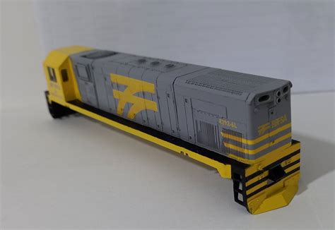 MODELS FERROVIAS BRASIL CARCAÇA LOCOMOTIVA G22 RFFSA FASE 2 ESCALA HO