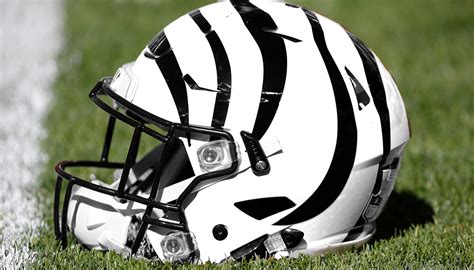 NFL Fans React To Cincinnati's Alternate 'White Bengal' Helmet