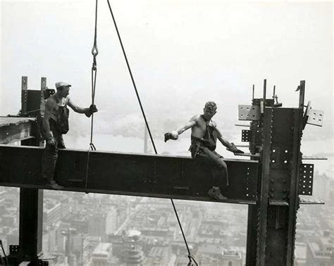 The daredevil sky boys who built the Empire State Building, 1930-1931 ...