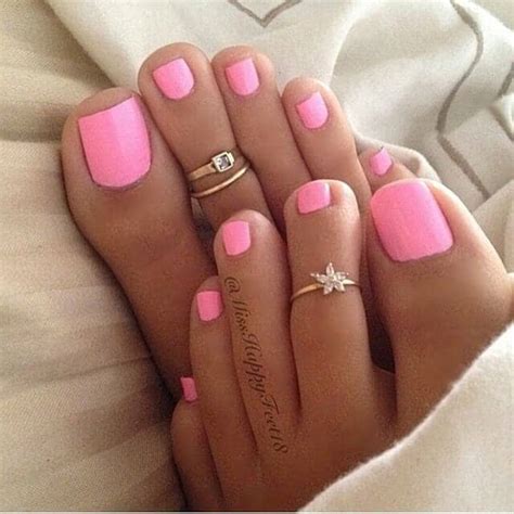 Cute Summer Toe Nail Art And Design Ideas For