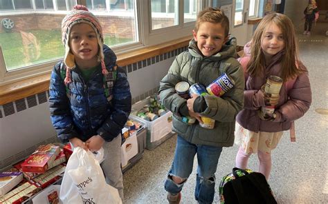 Miller Place School District Gives Thanks Through Thanksgiving Food