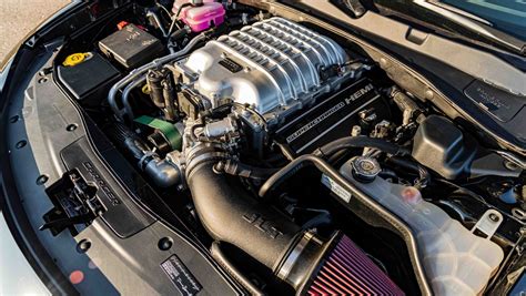 Dodge Challenger Hellcat Engine