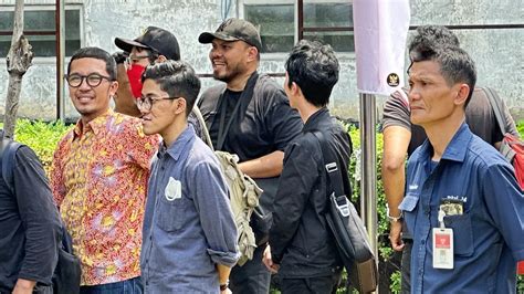 Sederet Artis Yang Ikut Demo Kawal Putusan MK Di Gedung DPR MPR RI Ada